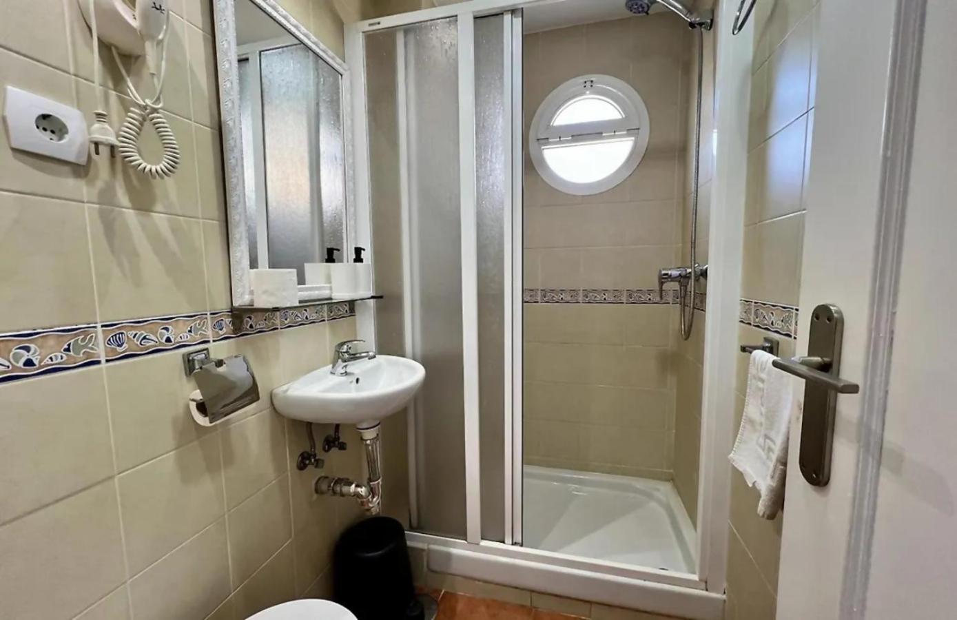 El Rincon De La Carihuela Apartamento Torremolinos Exterior foto